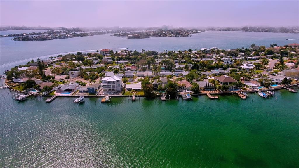 6972 S SHORE DRIVE S SOUTH PASADENA, FL 33707
