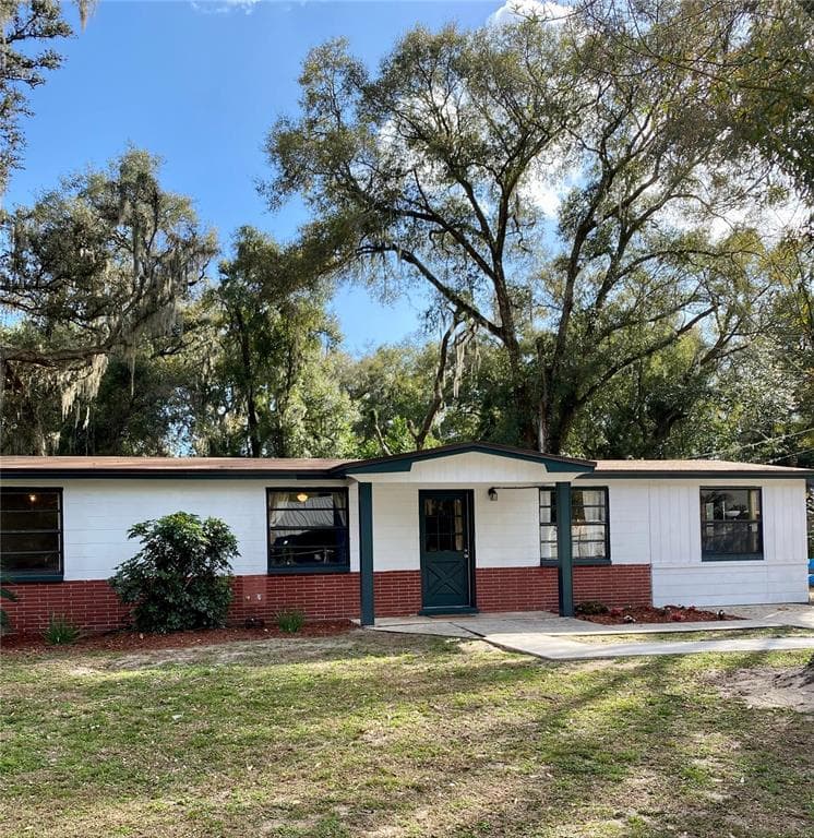 107 APACHE LANE SEFFNER, FL 33584