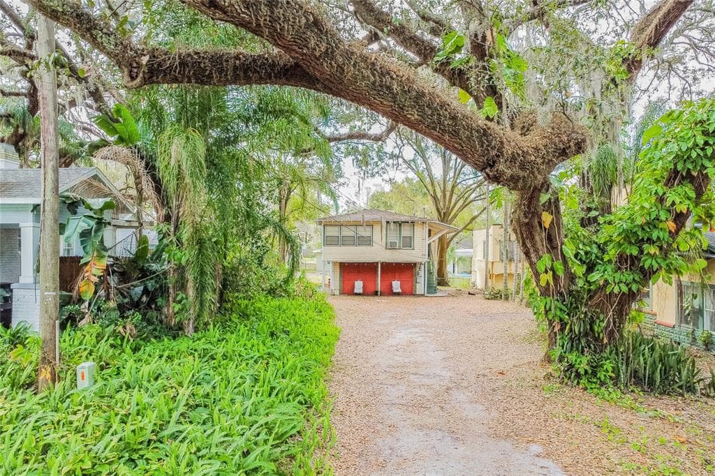 304 W NORTH STREET TAMPA, FL 33604