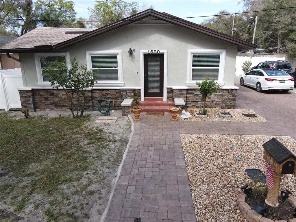 1600 E HANNA AVENUE TAMPA, FL 33610