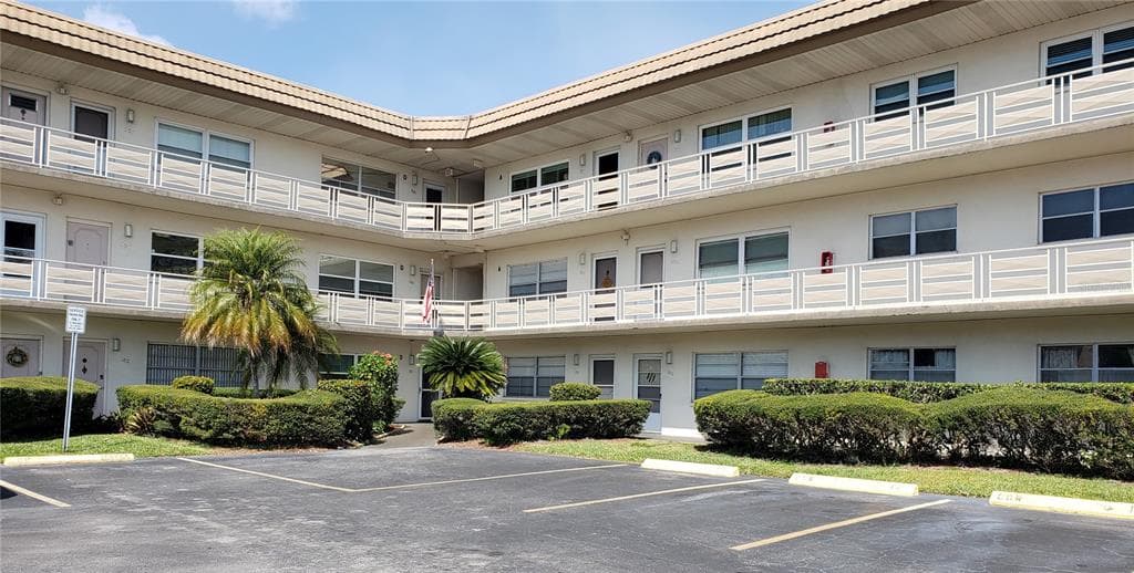5750 80TH STREET N UNIT A306 ST PETERSBURG, FL 33709
