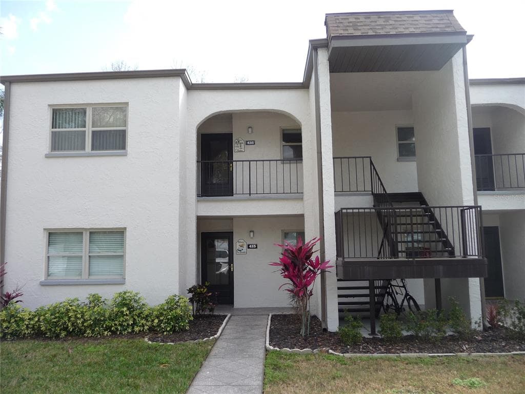 7701 STARKEY ROAD UNIT 416 SEMINOLE, FL 33777