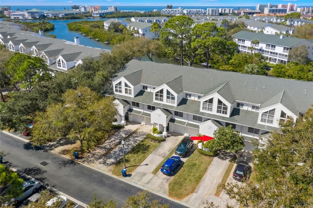 9976 INDIAN KEY TRAIL UNIT 7 SEMINOLE, FL 33776