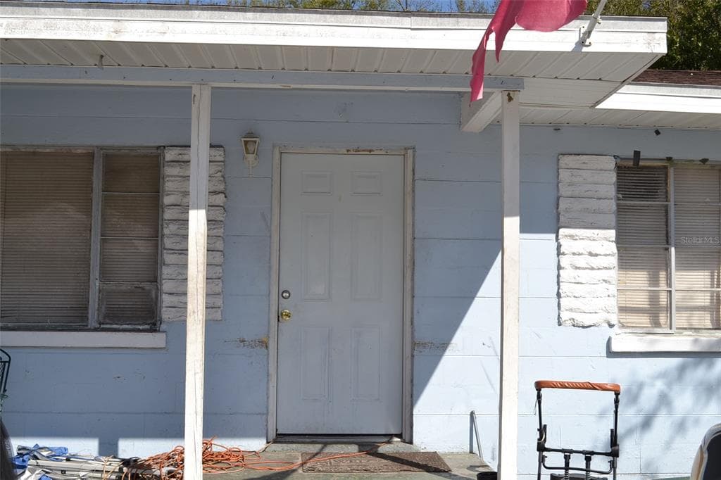 1906 E 31ST AVENUE TAMPA, FL 33610