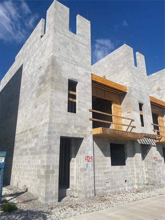 929 ARLINGTON AVENUE N ST PETERSBURG, FL 33705
