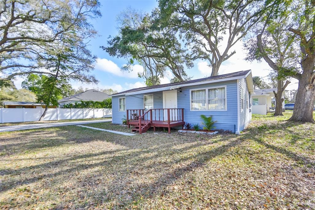 6201 THERESA STREET TAMPA, FL 33615
