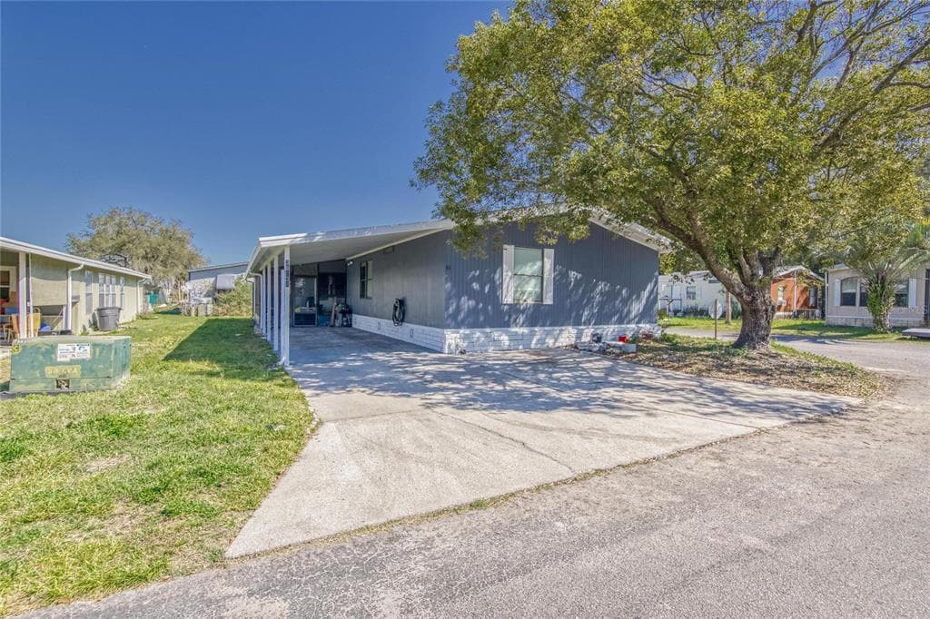 36131 BEGONIA AVENUE ZEPHYRHILLS, FL 33541