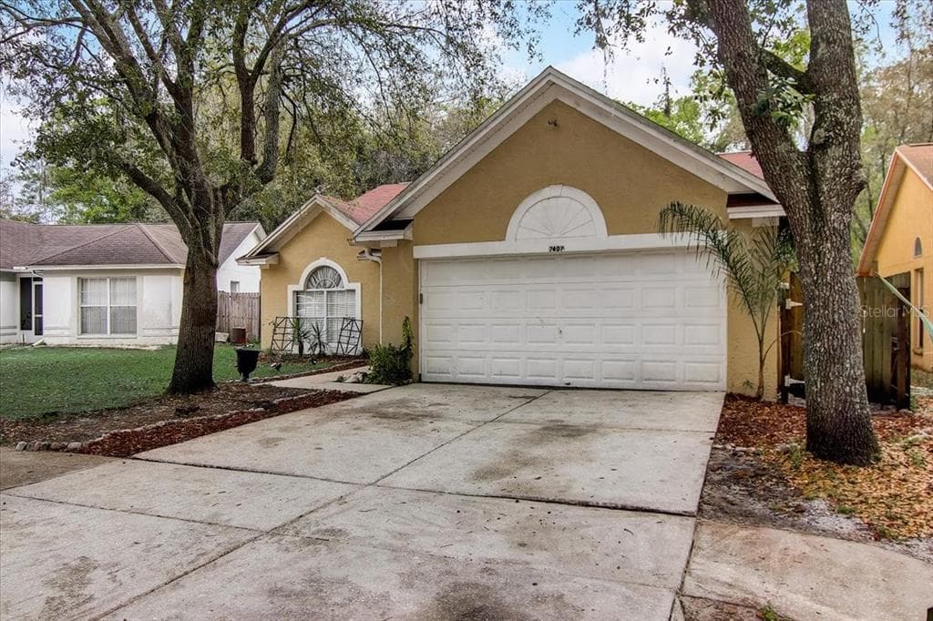 7407 SAVANNAH LANE TAMPA, FL 33637