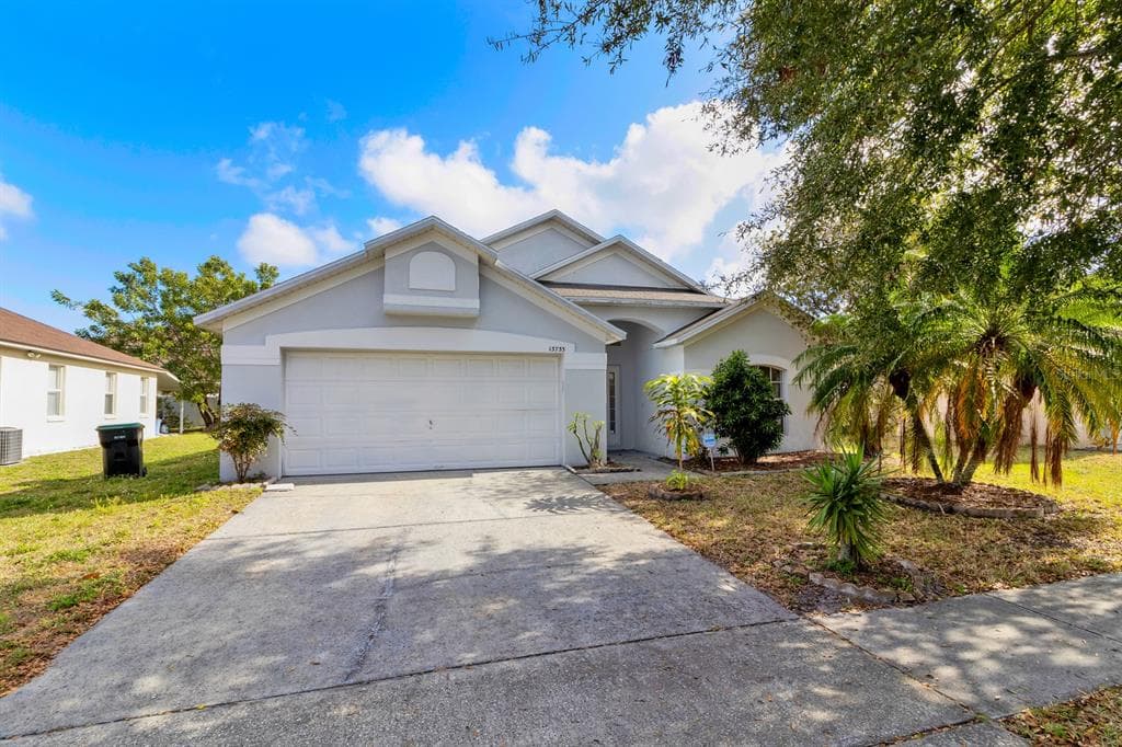 13733 HAWKEYE DRIVE ORLANDO, FL 32837