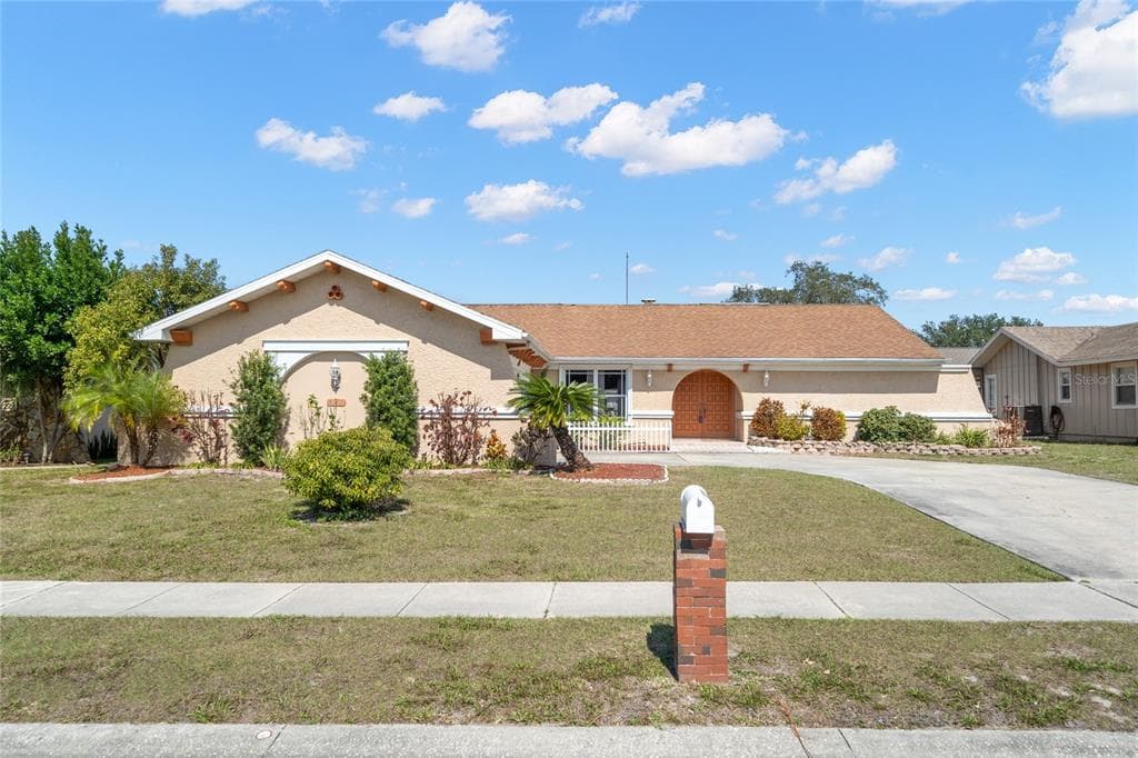10303 LANDMARK DRIVE HUDSON, FL 34667