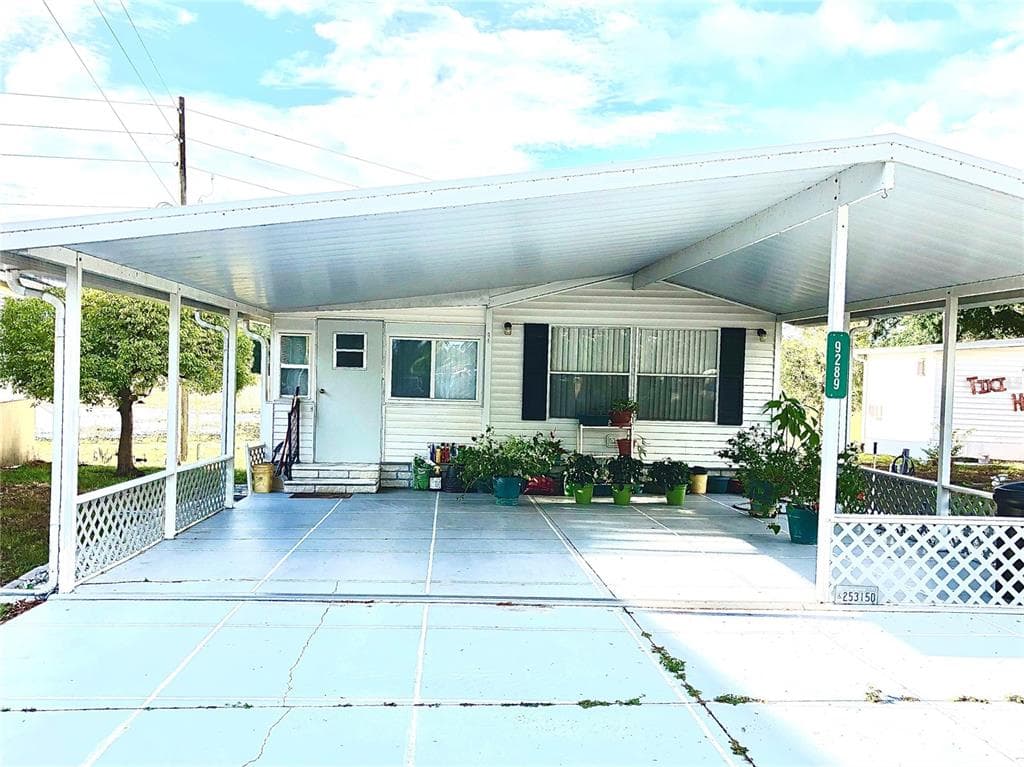 9289 GRIZZLY BEAR LANE WEEKI WACHEE, FL 34613