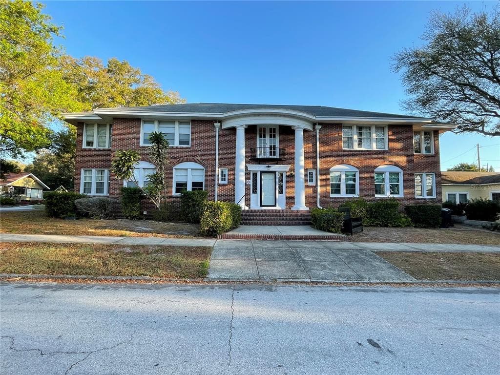 785 19TH AVENUE N UNIT 2 ST PETERSBURG, FL 33704