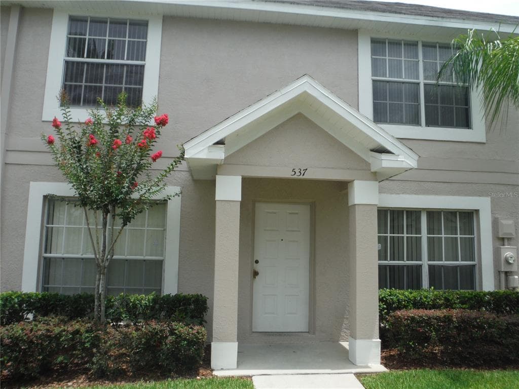 537 KENSINGTON LAKE CIRCLE BRANDON, FL 33511