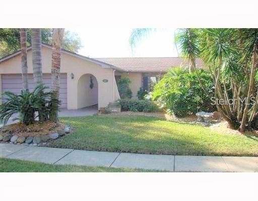 210 HOLLOW OAK COURT