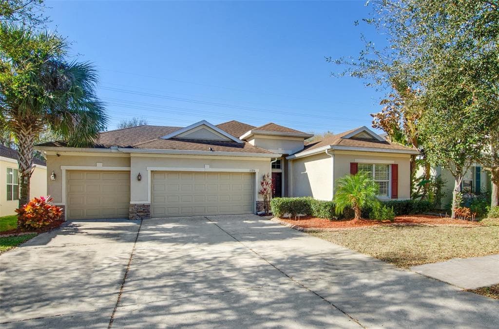 11226 WEMBLEY LANDING DRIVE LITHIA, FL 33547