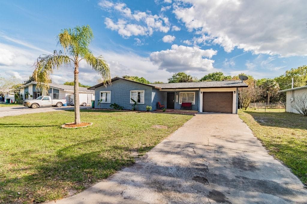 5429 PAPAYA DRIVE PUNTA GORDA, FL 33982