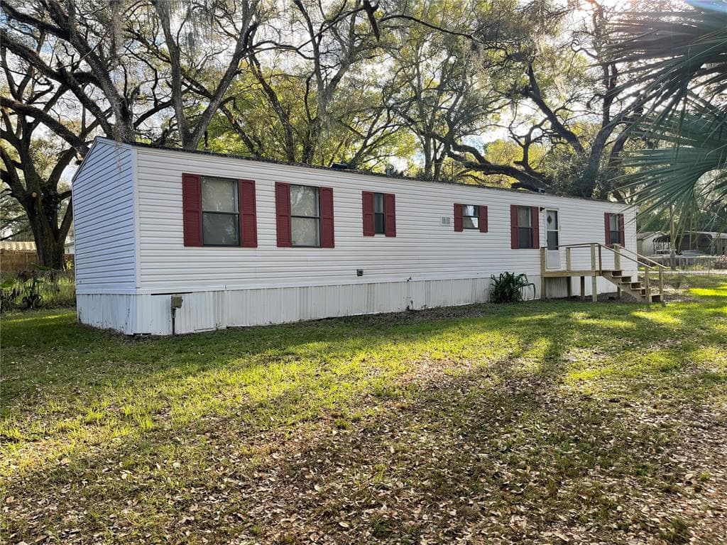 18424 LAWRENCE ROAD DADE CITY, FL 33523