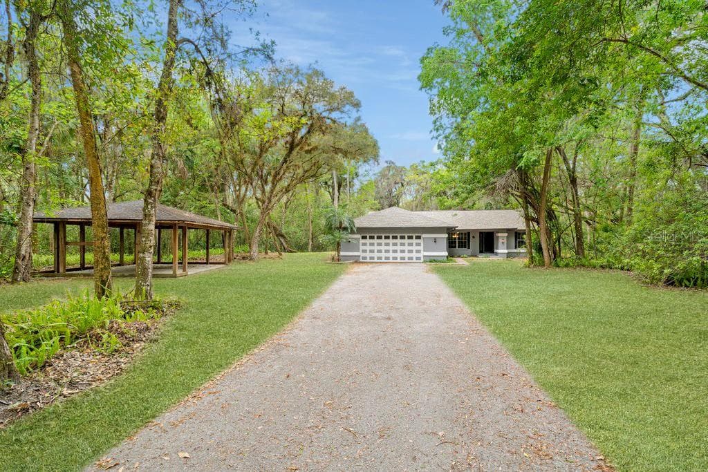 3614 65TH STREET E BRADENTON, FL 34208