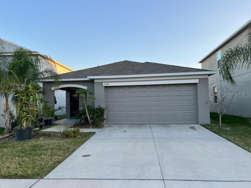 5029 GOLDEN FIG LANE