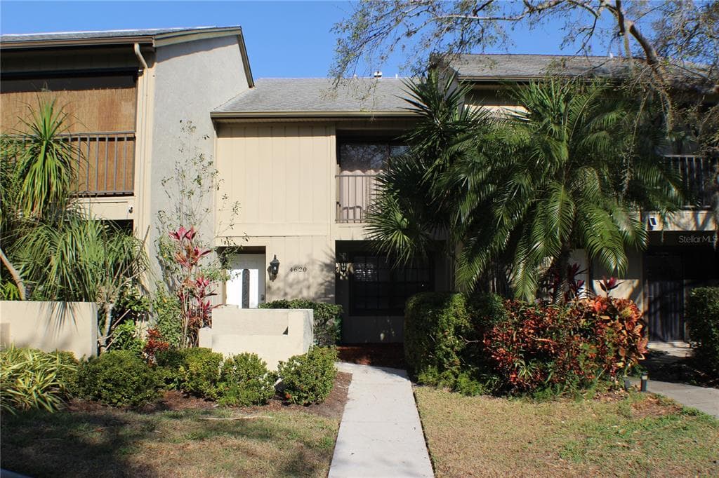 4620 HIDDEN VIEW PLACE UNIT 10 SARASOTA, FL 34235