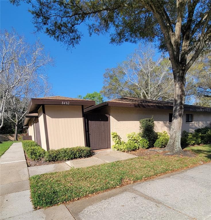 8482 60TH STREET N PINELLAS PARK, FL 33781