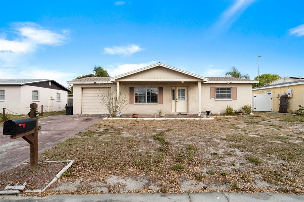 8151 HIXTON DRIVE PORT RICHEY, FL 34668