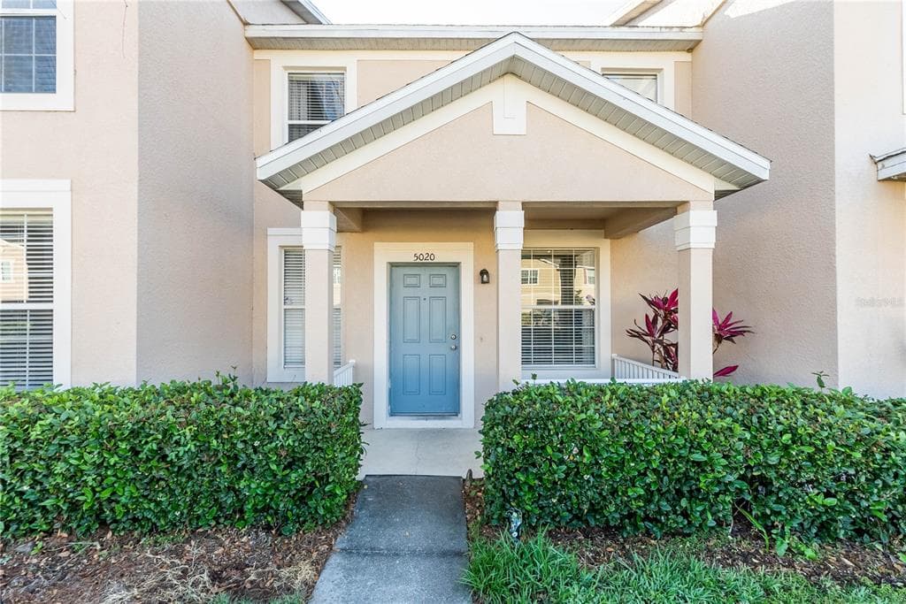 5020 CACTUS NEEDLE LANE WESLEY CHAPEL, FL 33544
