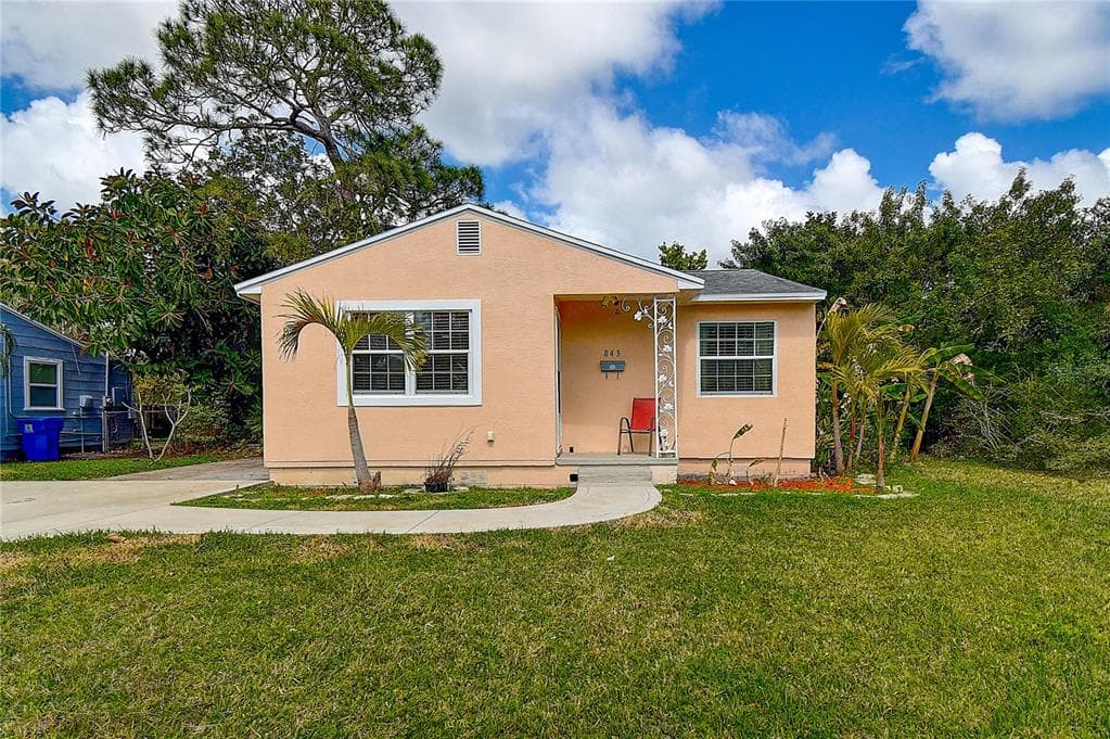 843 61ST AVENUE NE ST PETERSBURG, FL 33703
