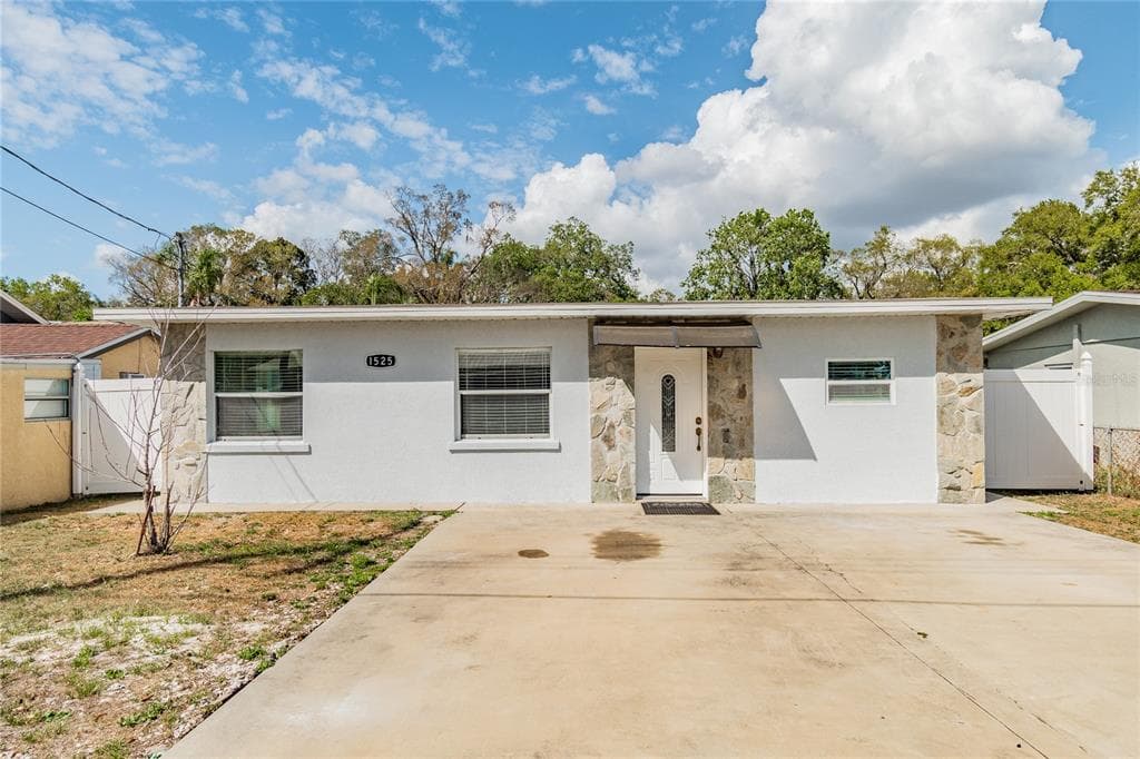 1525 W JEAN STREET TAMPA, FL 33604