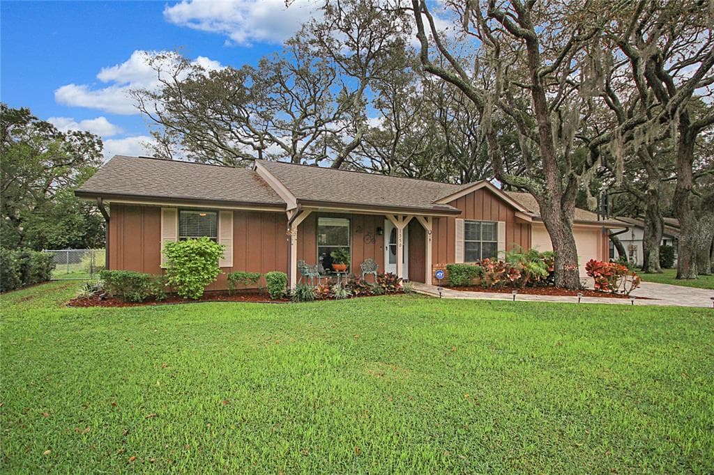 1550 AUTUMN ROAD SPRING HILL, FL 34608