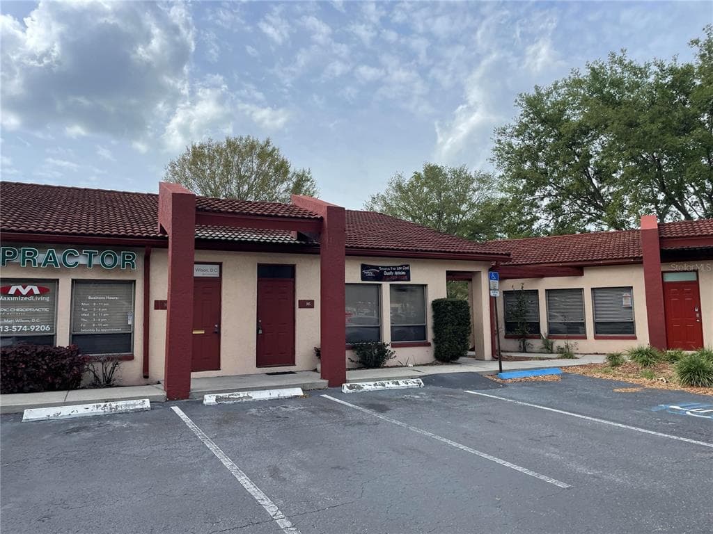 902 W LUMSDEN ROAD BRANDON, FL 33511