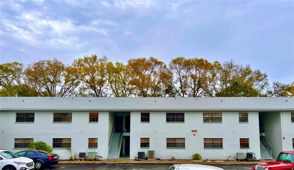 5839 62ND AVENUE N UNIT 115 PINELLAS PARK, FL 33781