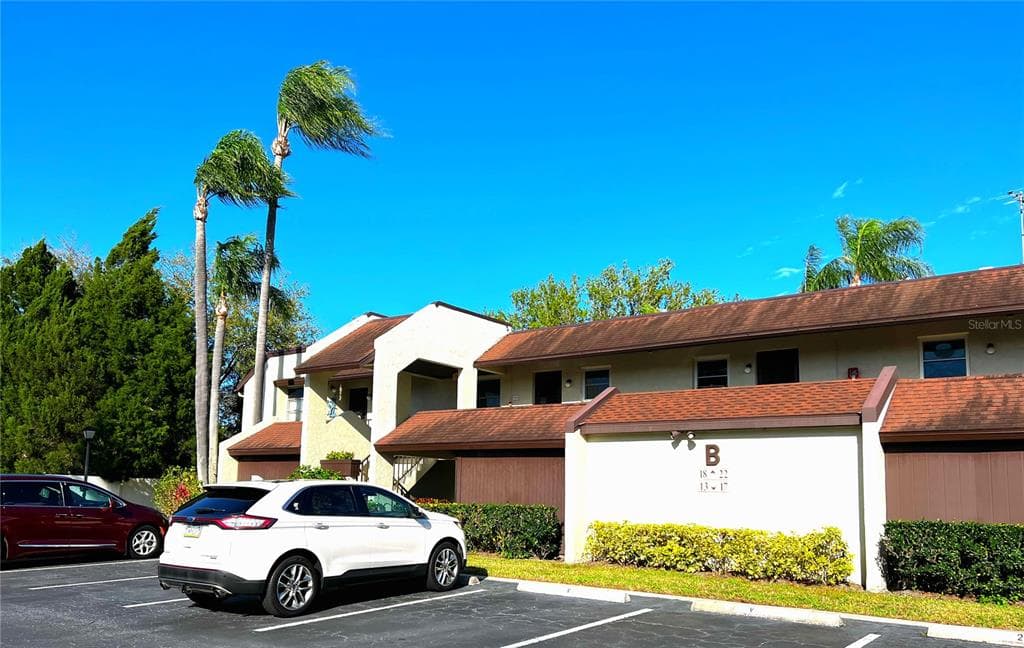1100 EAST BAY DRIVE UNIT 13 LARGO, FL 33770