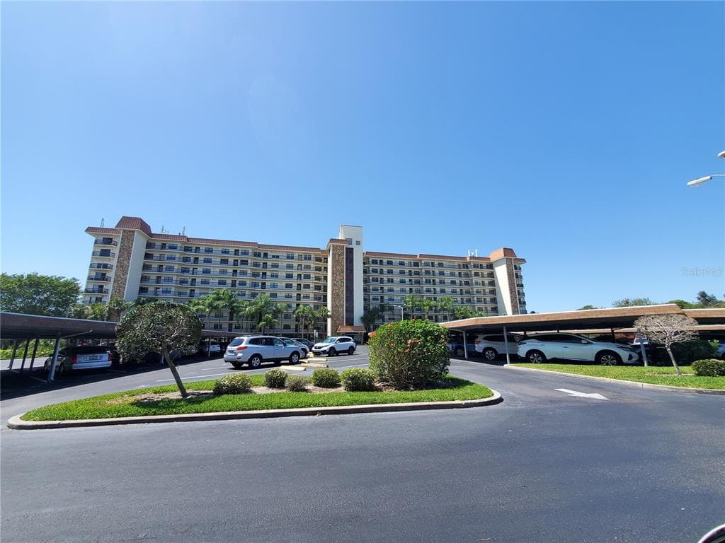 5400 PARK STREET N UNIT 700 ST PETERSBURG, FL 33709
