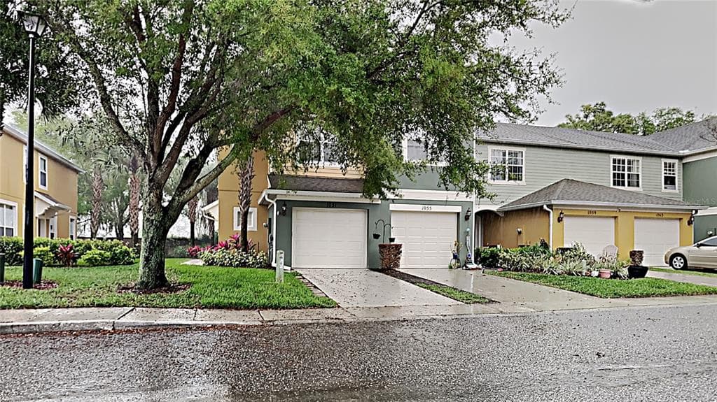 1051 LEVENSOR COURT SANFORD, FL 32771