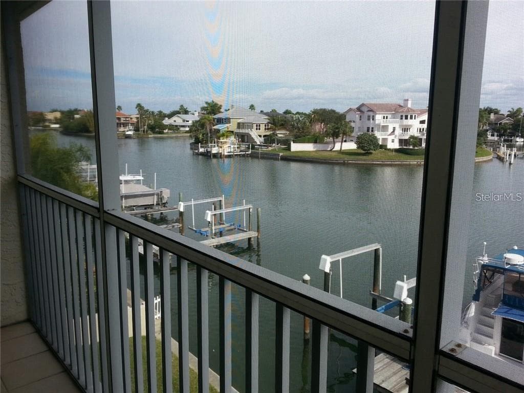 521 PINELLAS BAYWAY UNIT 102