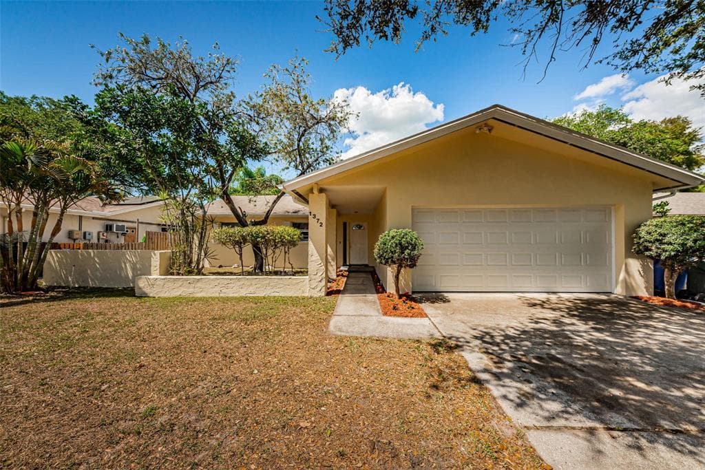 1372 OVERLEA DRIVE DUNEDIN, FL 34698