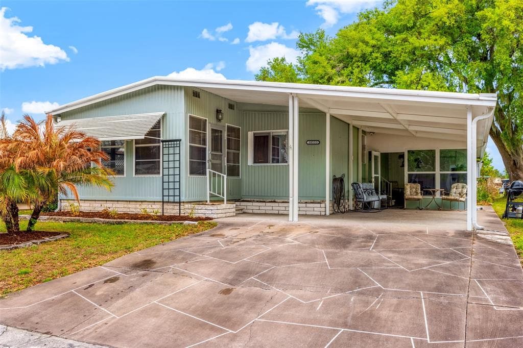 38553 MONET DRIVE ZEPHYRHILLS, FL 33540