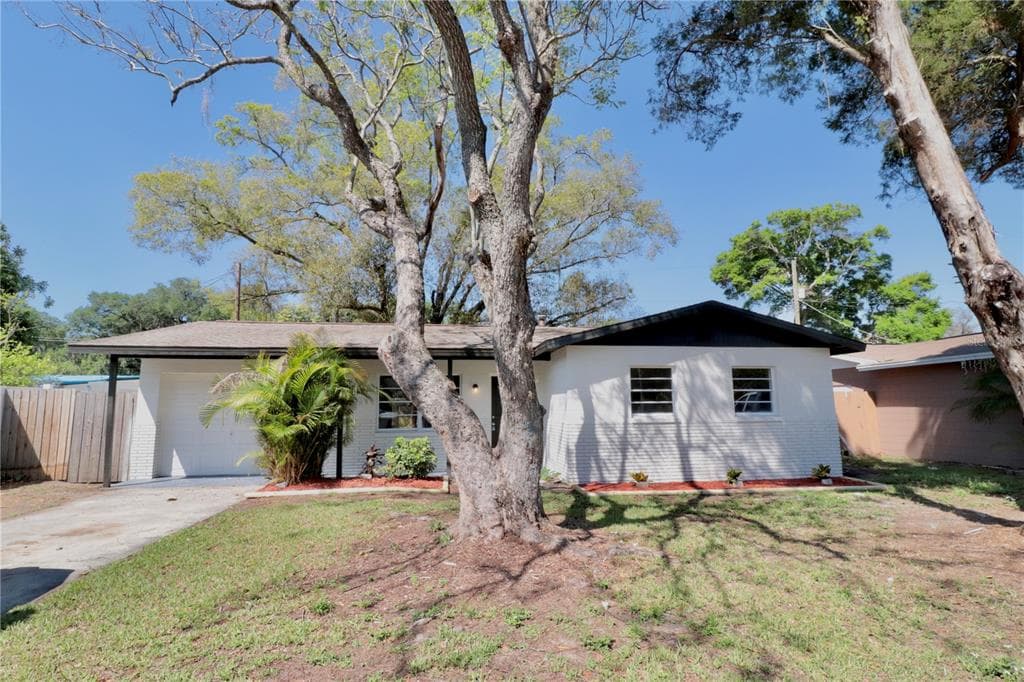 304 HARMONY LANE BRANDON, FL 33511
