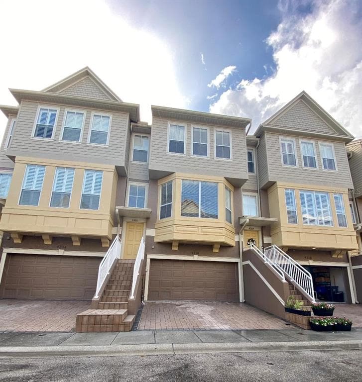 4316 SPINNAKER COVE LANE TAMPA, FL 33615