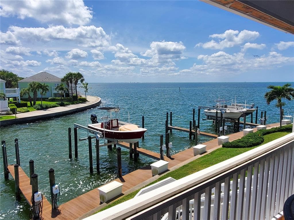 5218 BEACH DRIVE SE UNIT C ST PETERSBURG, FL 33705