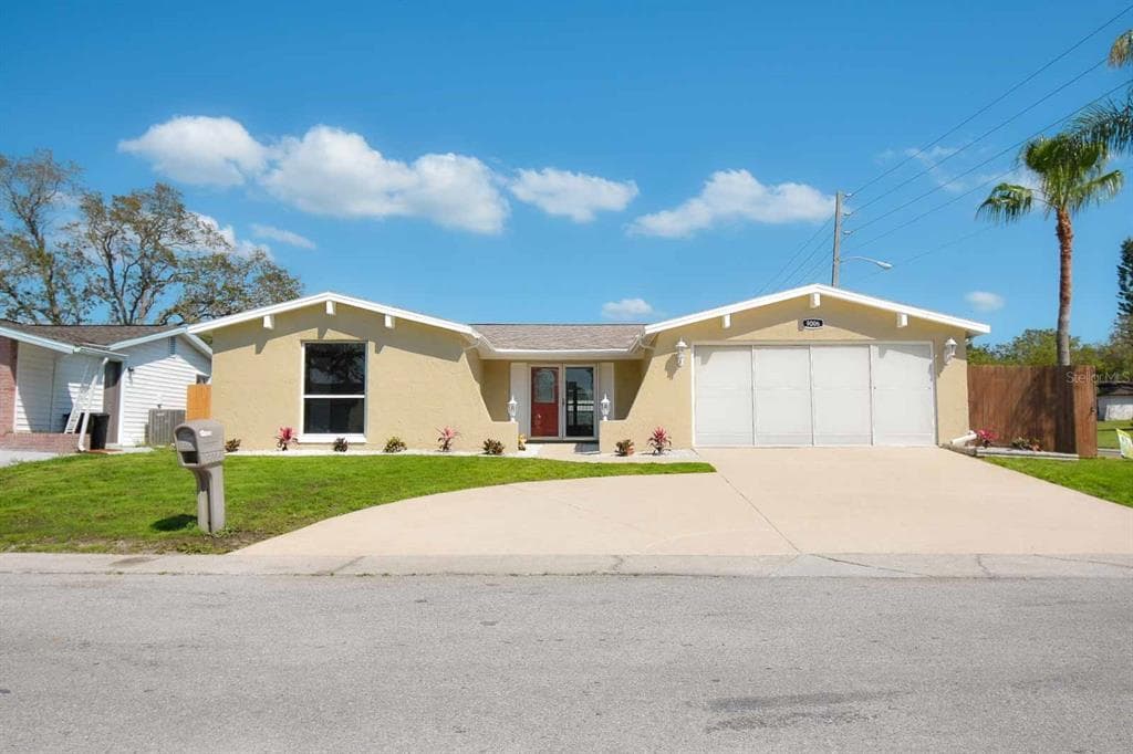 9006 CHANTILLY LANE PORT RICHEY, FL 34668