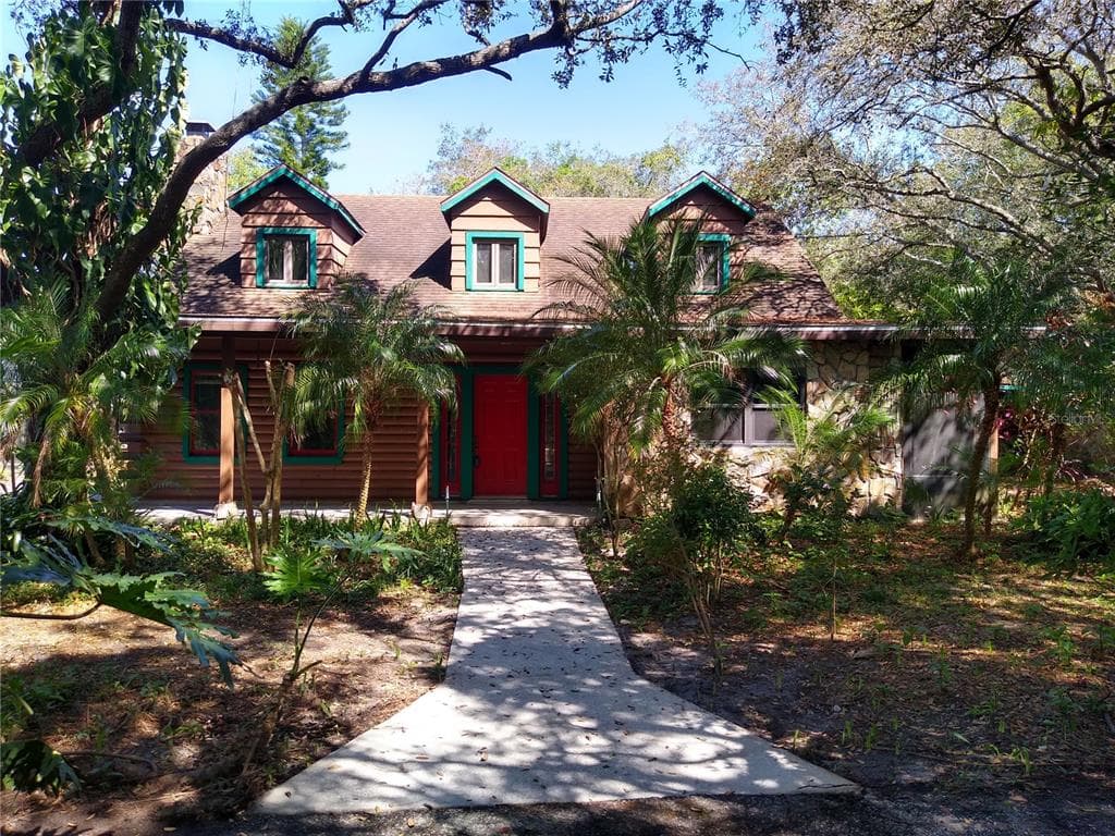 3623 RED OAK COURT
