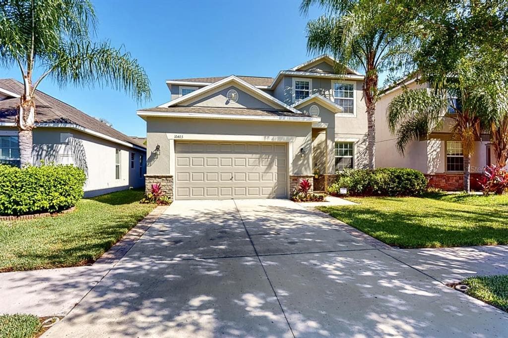 10403 SUMMER AZURE DRIVE