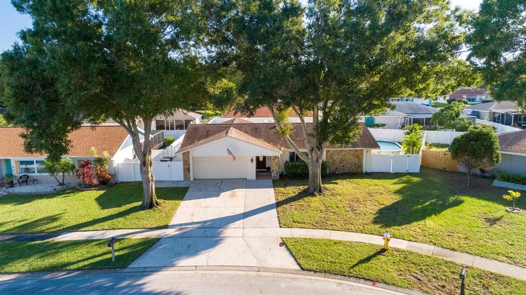 2761 POPPYSEED COURT CLEARWATER, FL 33761