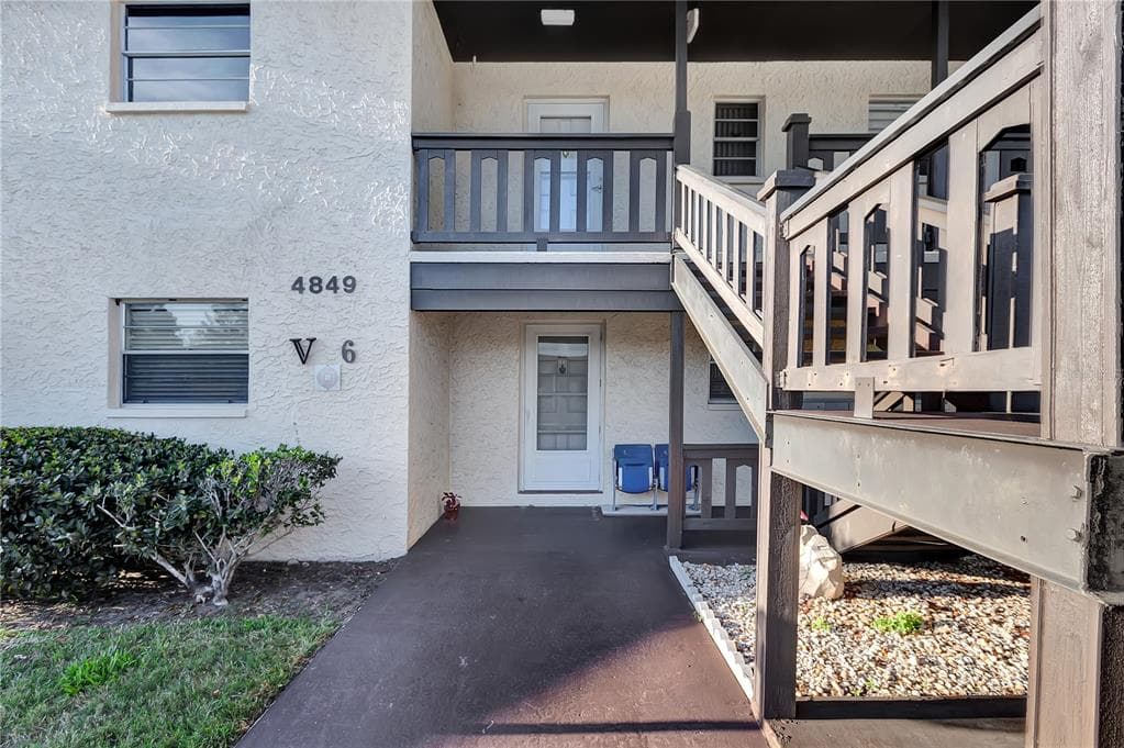 4849 ONYX LANE UNIT 201 NEW PORT RICHEY, FL 34652