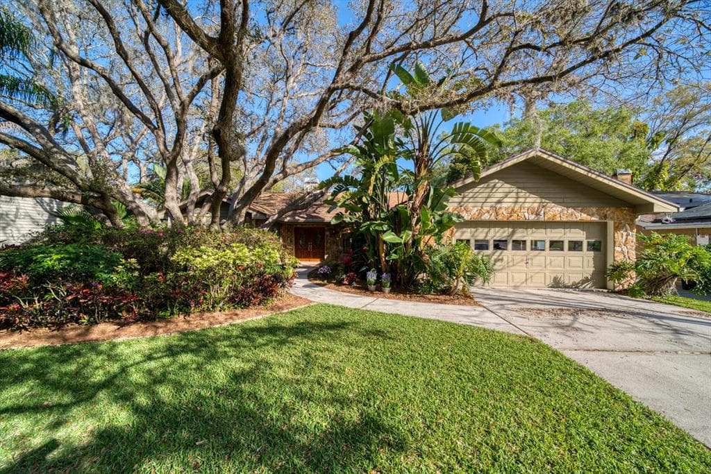 40 BISHOP CREEK DRIVE SAFETY HARBOR, FL 34695