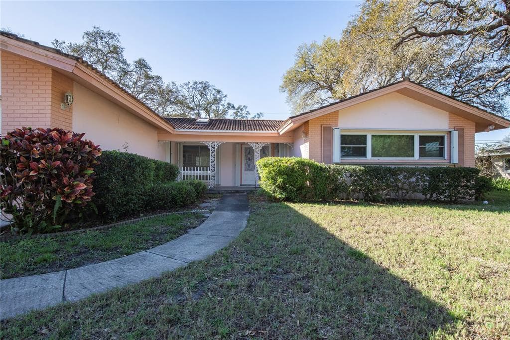 14442 OAKGLEN DRIVE LARGO, FL 33774