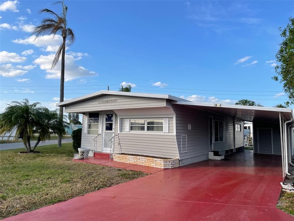 1615 OHIO AVENUE BRADENTON, FL 34207