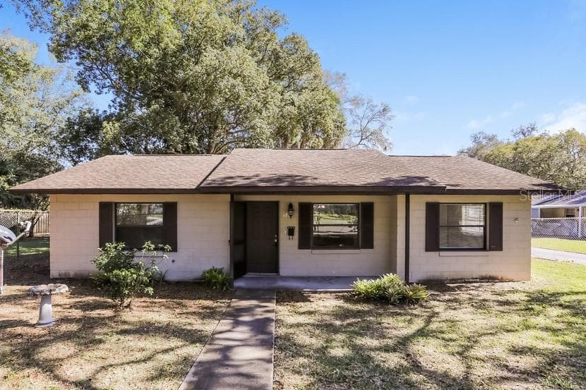 502 N SIMPSON STREET MOUNT DORA, FL 32757